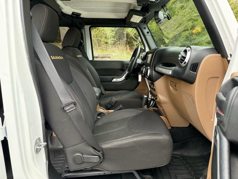 Jeep Wrangler Unlimited Sahara 4WD 2014