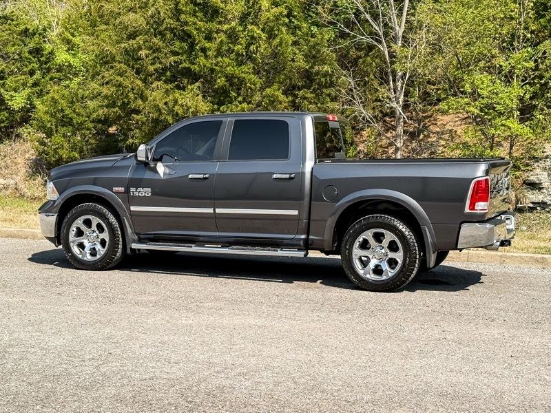 RAM 1500 Laramie Crew Cab SWB 4WD 2016