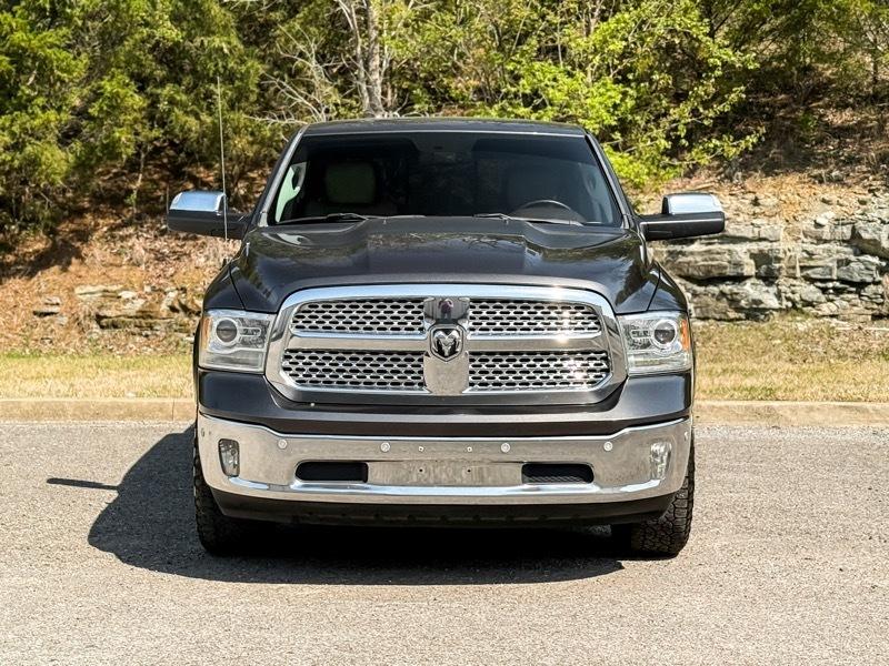 RAM 1500 Laramie Crew Cab SWB 4WD 2016