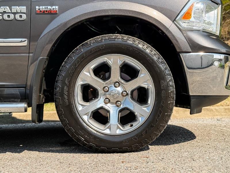 RAM 1500 Laramie Crew Cab SWB 4WD 2016