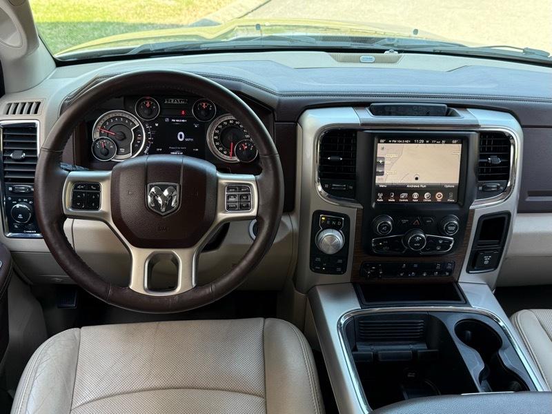 RAM 1500 Laramie Crew Cab SWB 4WD 2016