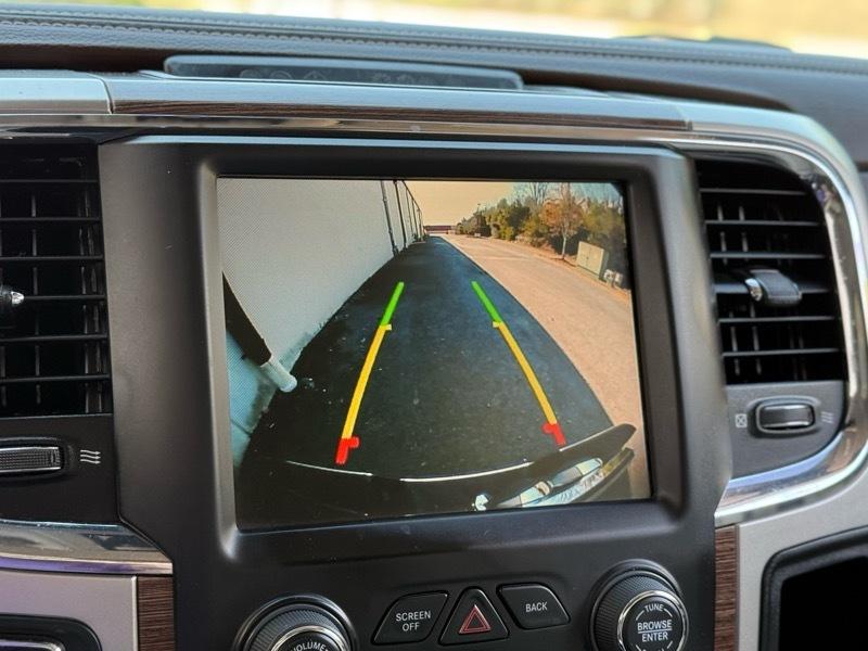 RAM 1500 Laramie Crew Cab SWB 4WD 2016