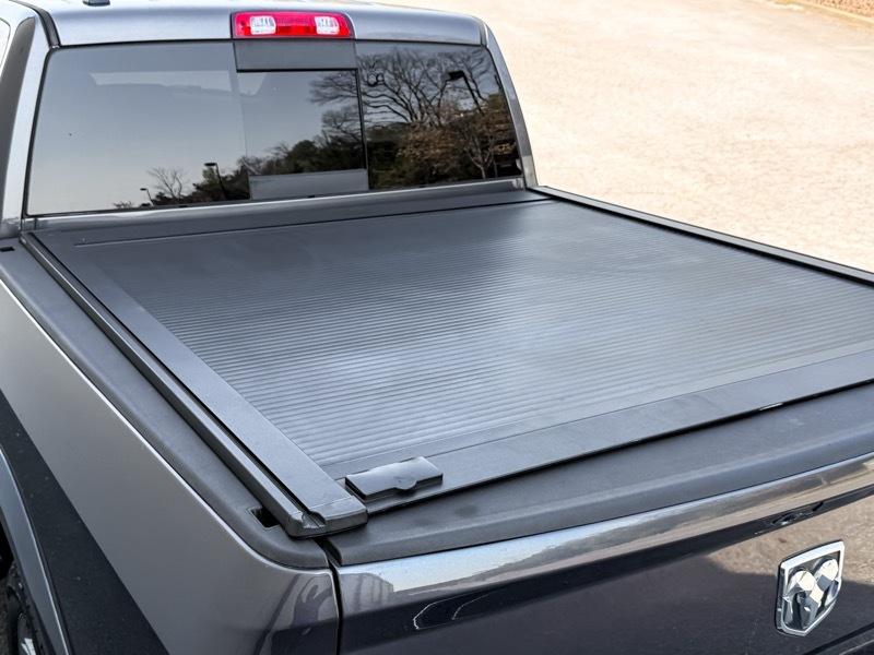 RAM 1500 Laramie Crew Cab SWB 4WD 2016