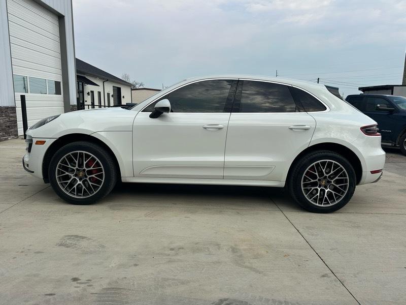 Porsche Macan Turbo AWD 2016