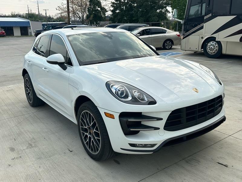 Porsche Macan Turbo AWD 2016