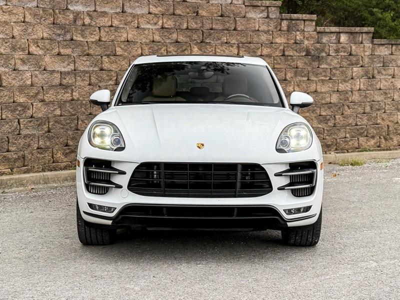 Porsche Macan Turbo AWD 2016