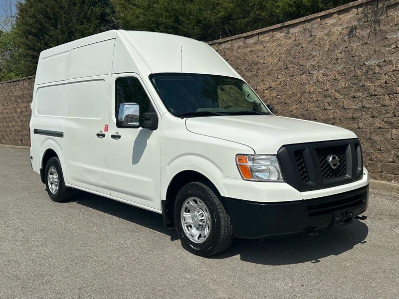 Nissan NV Cargo 2500 HD SV V8 High Roof 2017