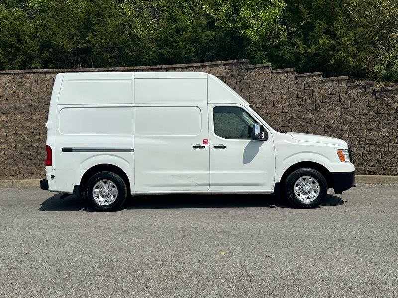 Nissan NV Cargo 2500 HD SV V8 High Roof 2017