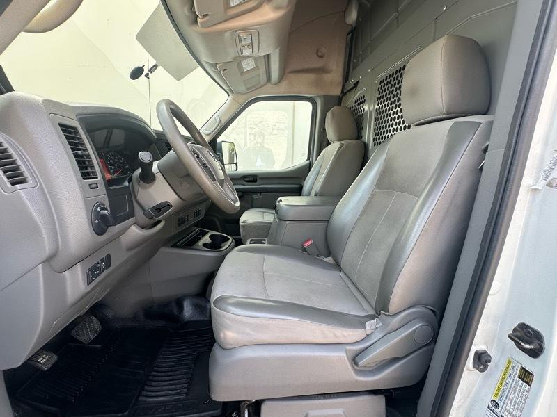 Nissan NV Cargo 2500 HD SV V8 High Roof 2017