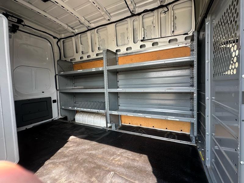 Nissan NV Cargo 2500 HD SV V8 High Roof 2017