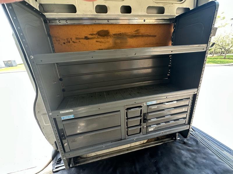 Nissan NV Cargo 2500 HD SV V8 High Roof 2017