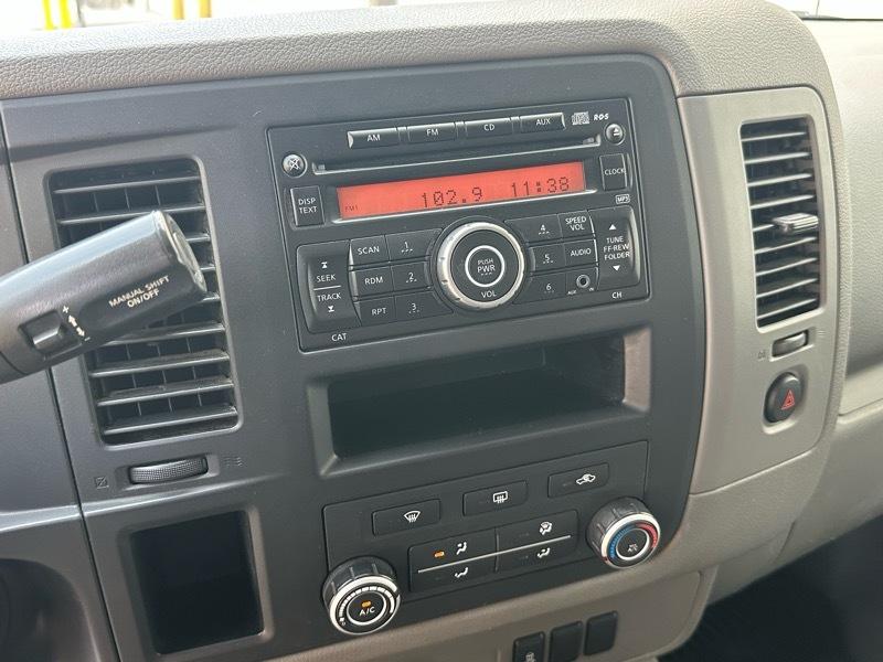 Nissan NV Cargo 2500 HD SV V8 High Roof 2017