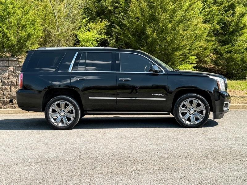 GMC Yukon Denali 4WD 2015
