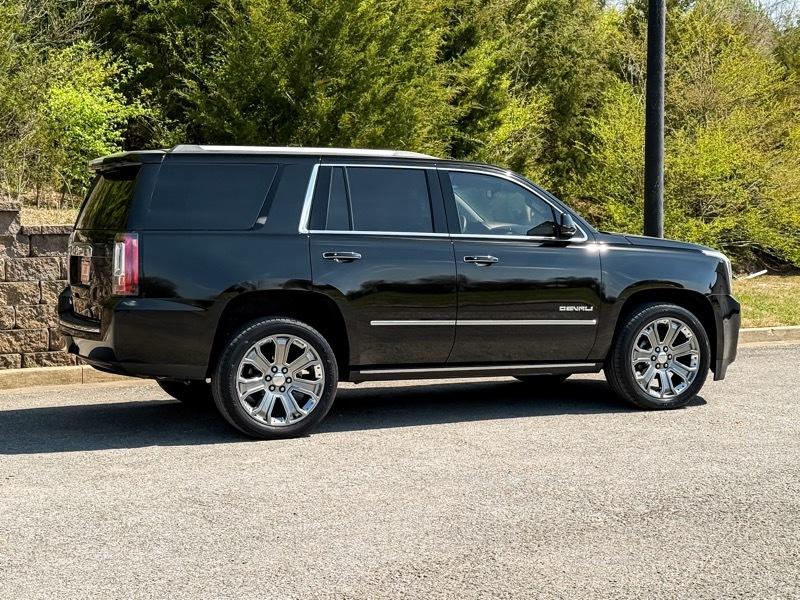 GMC Yukon Denali 4WD 2015
