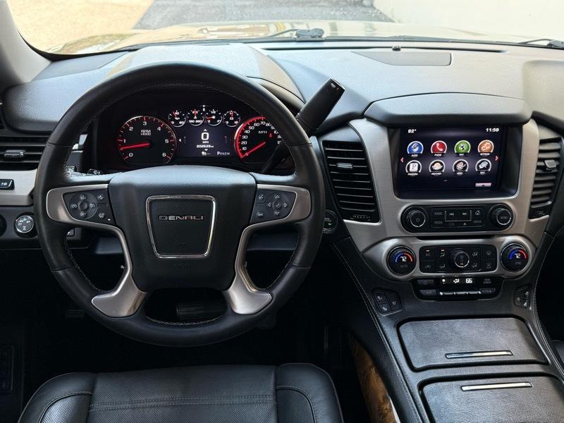 GMC Yukon Denali 4WD 2015