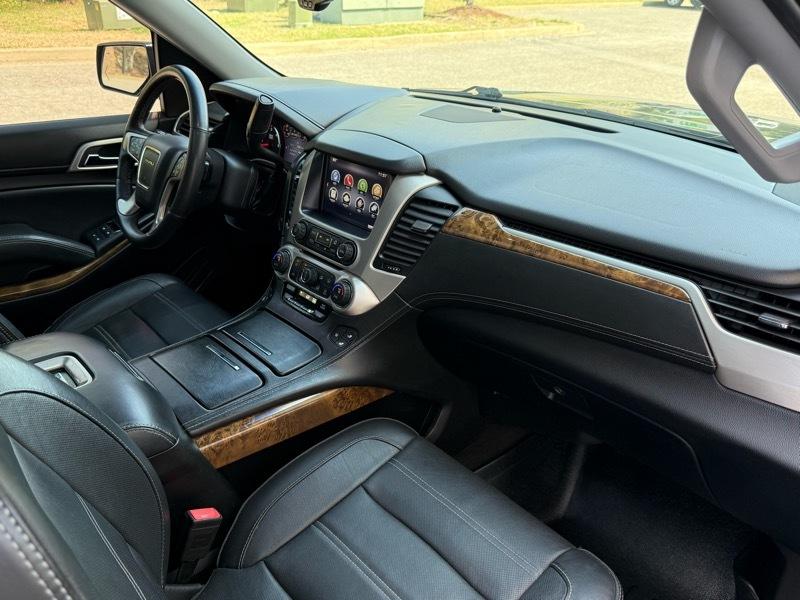 GMC Yukon Denali 4WD 2015