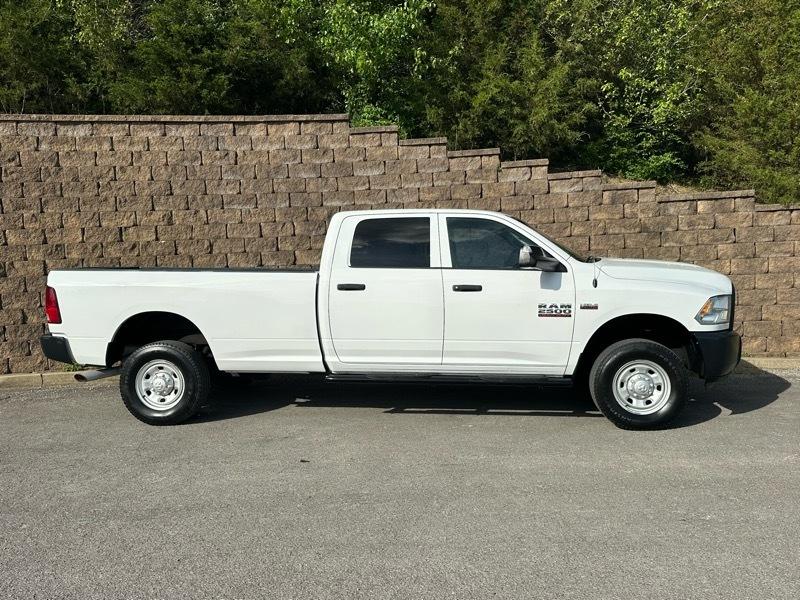 RAM 2500 Tradesman Crew Cab LWB 4WD 2016