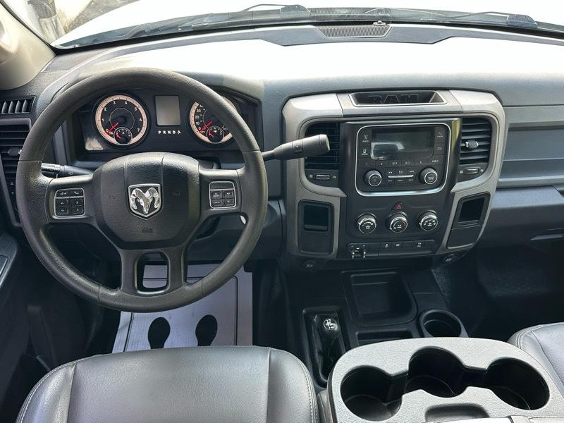 RAM 2500 Tradesman Crew Cab LWB 4WD 2016