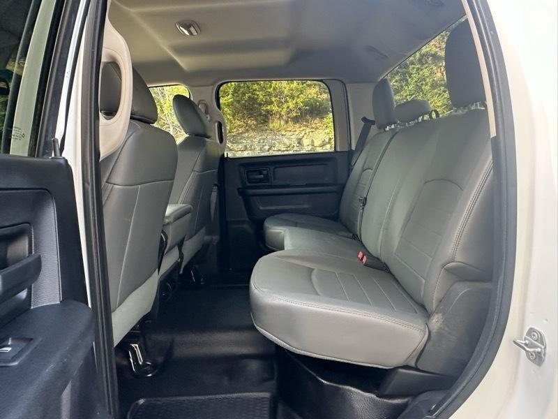 RAM 2500 Tradesman Crew Cab LWB 4WD 2016