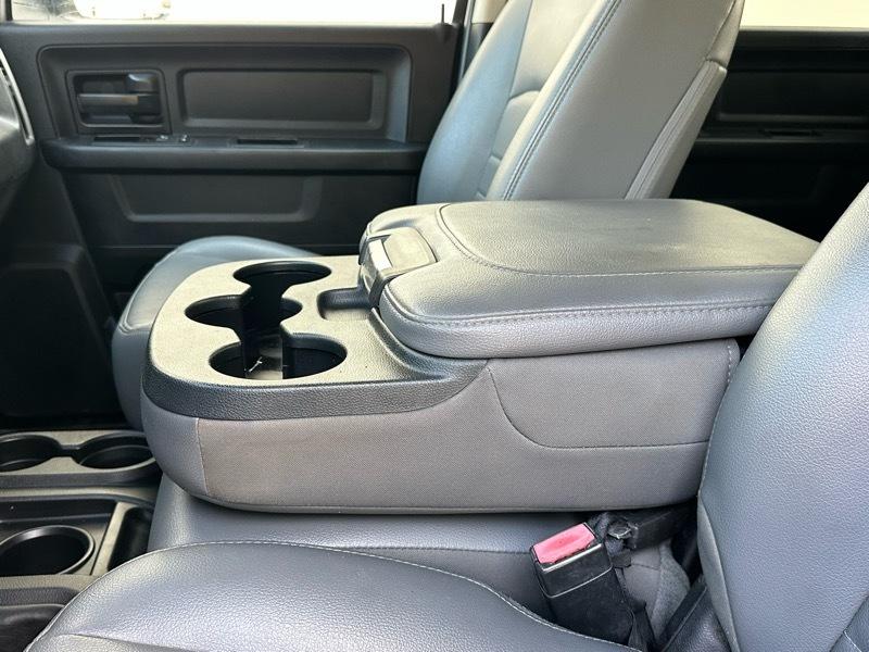 RAM 2500 Tradesman Crew Cab LWB 4WD 2016