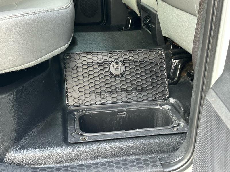 RAM 2500 Tradesman Crew Cab LWB 4WD 2016