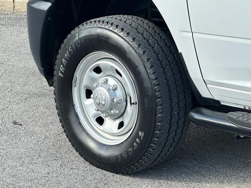 RAM 2500 Tradesman Crew Cab LWB 4WD 2016