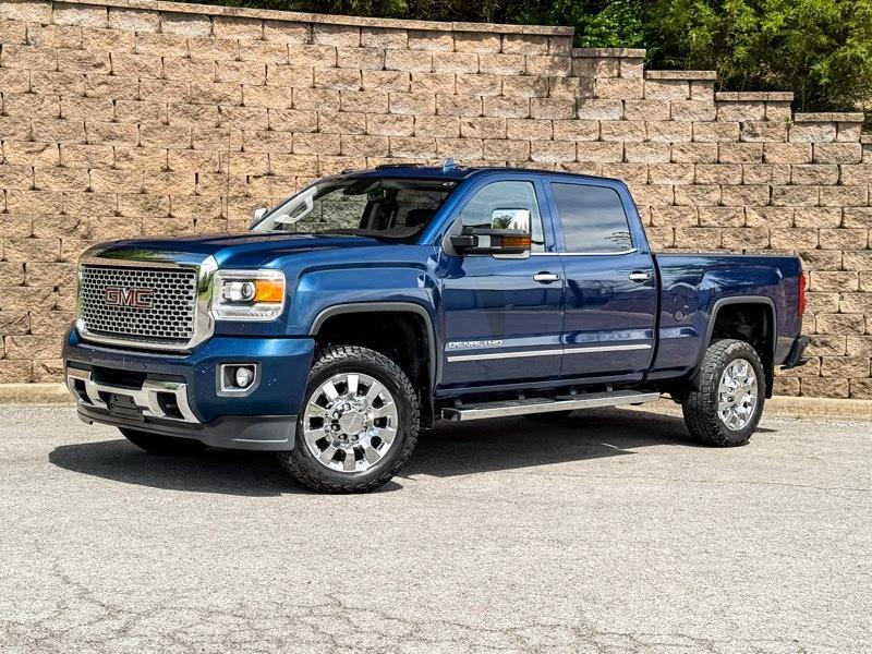 2016 GMC Sierra 2500HD Denali Crew Cab 4WD