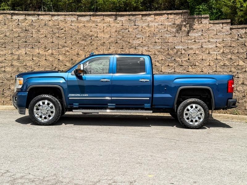 GMC Sierra 2500HD Denali Crew Cab 4WD 2016