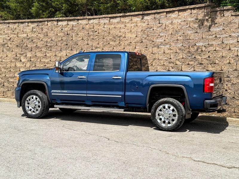 GMC Sierra 2500HD Denali Crew Cab 4WD 2016