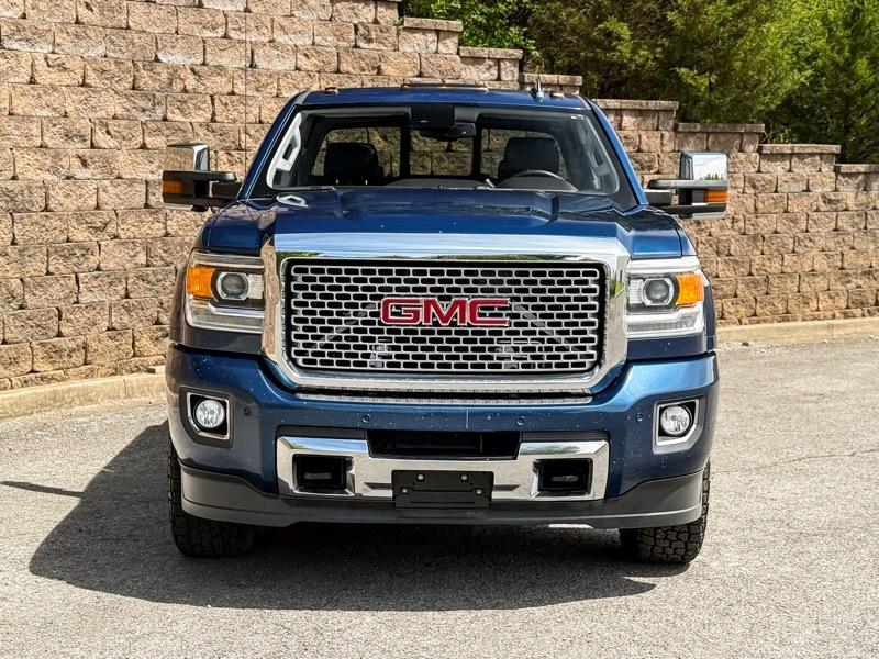 GMC Sierra 2500HD Denali Crew Cab 4WD 2016