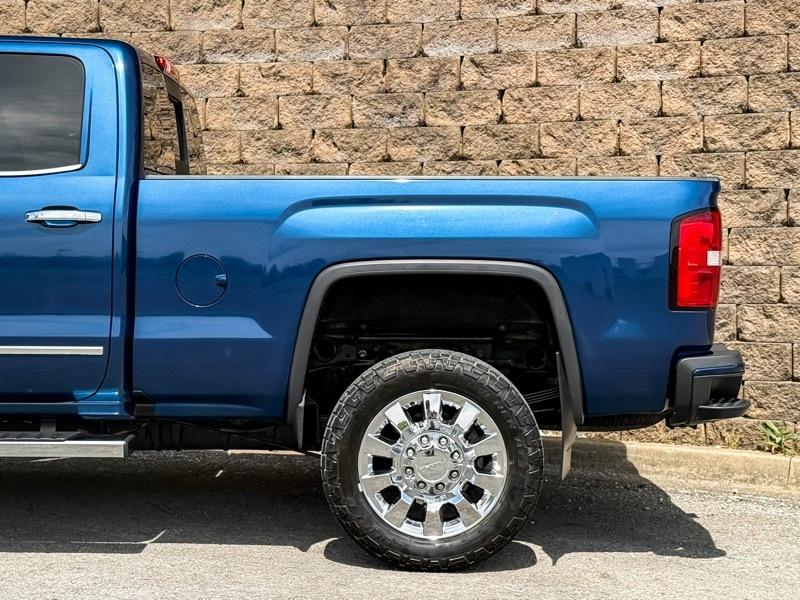 GMC Sierra 2500HD Denali Crew Cab 4WD 2016