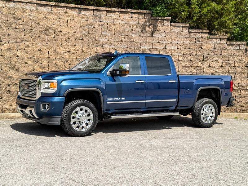 2016 GMC Sierra 2500HD Denali Crew Cab 4WD