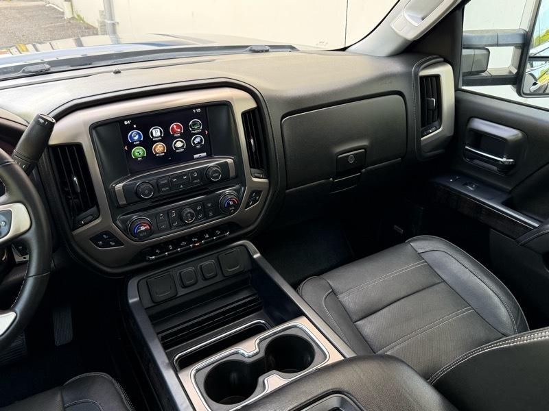 GMC Sierra 2500HD Denali Crew Cab 4WD 2016