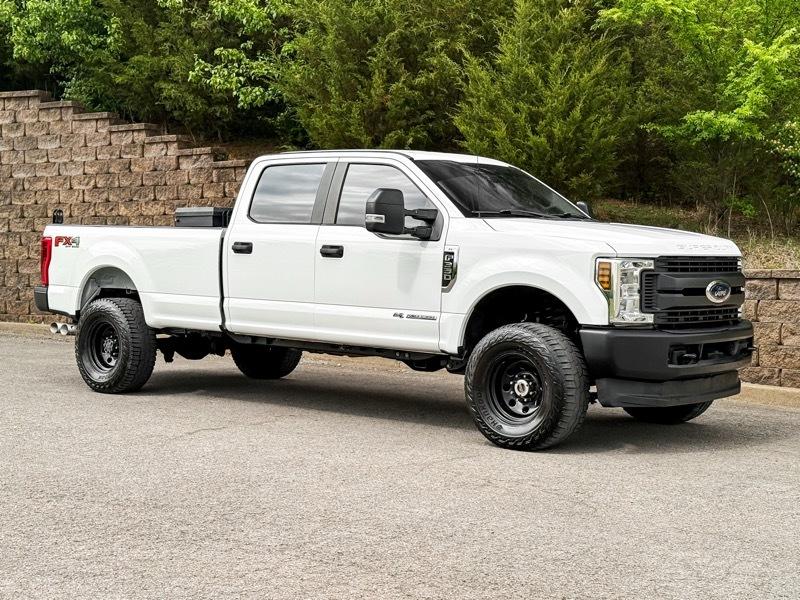 Ford F-350 SD XL Crew Cab LWB 4WD 2018