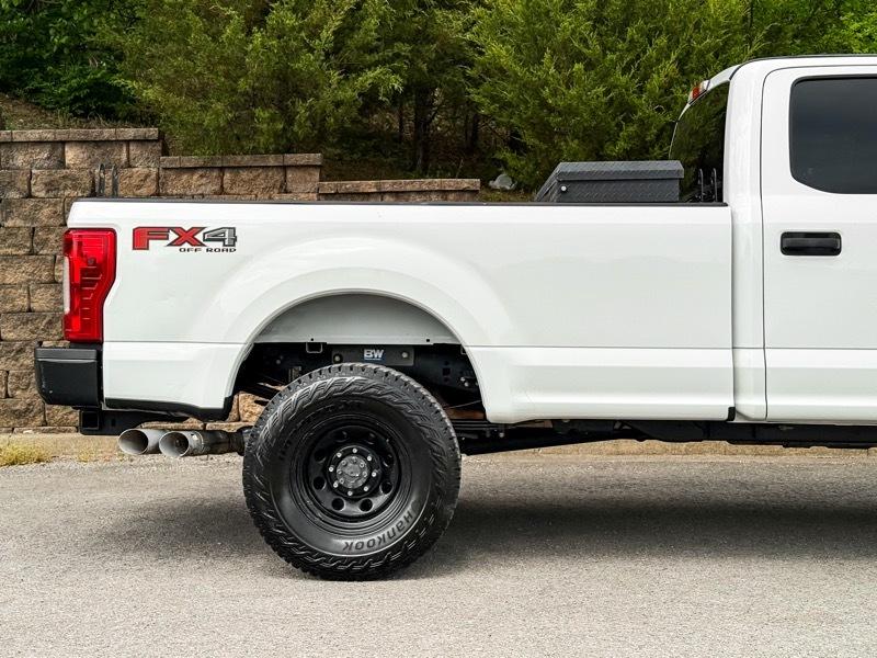 Ford F-350 SD XL Crew Cab LWB 4WD 2018