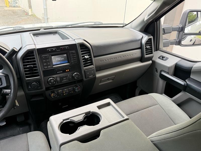 Ford F-350 SD XL Crew Cab LWB 4WD 2018