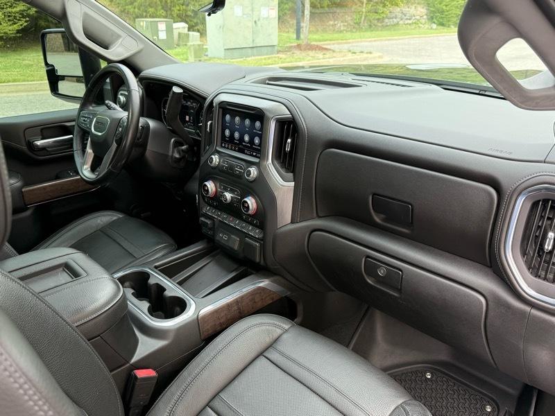 GMC Sierra 2500HD Denali Crew Cab 4WD 2021