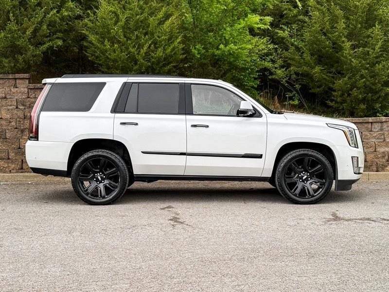 Cadillac Escalade Premium Luxury 4D SUV 4WD 2018