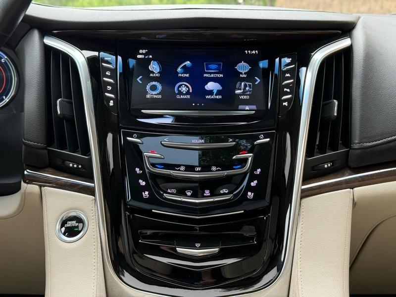 Cadillac Escalade Premium Luxury 4D SUV 4WD 2018