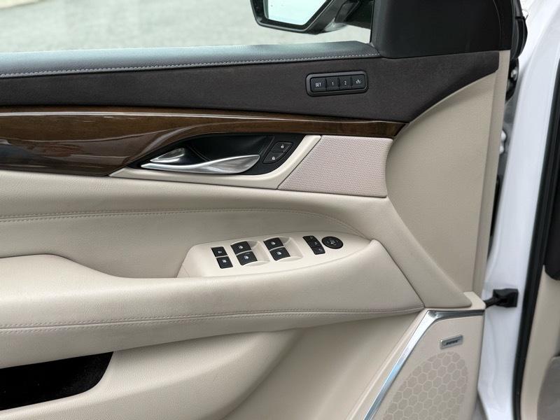 Cadillac Escalade Premium Luxury 4D SUV 4WD 2018