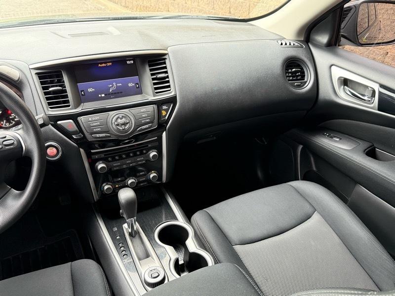 Nissan Pathfinder S 4WD 2017