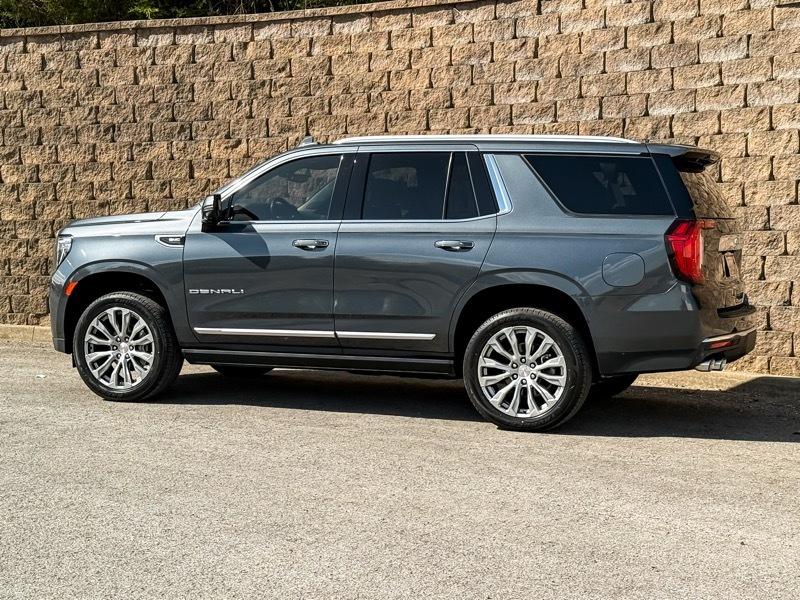 GMC Yukon Denali Ultimate 4WD 2021