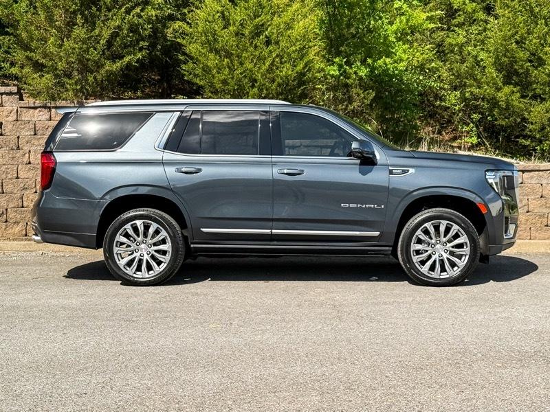 GMC Yukon Denali Ultimate 4WD 2021