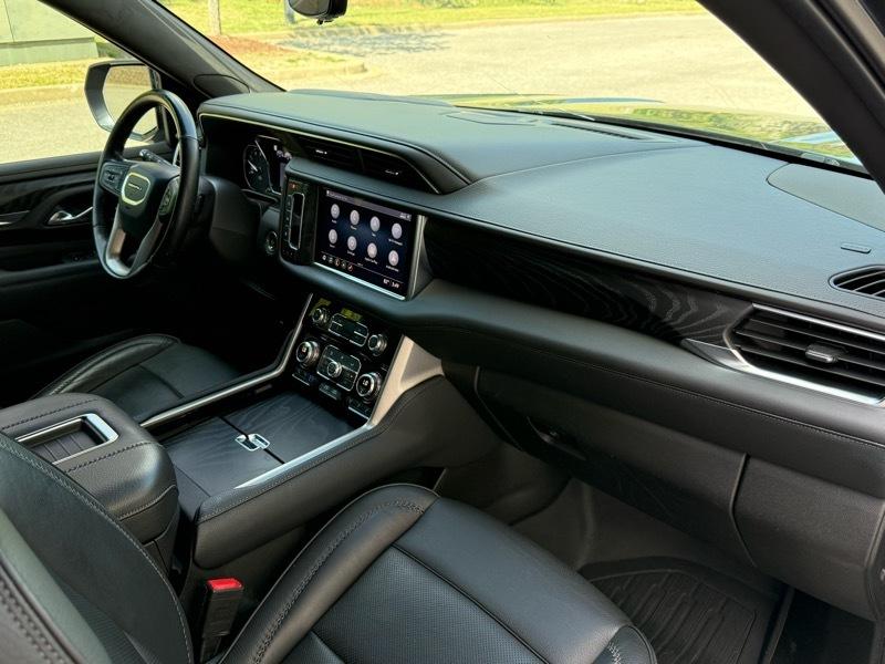 GMC Yukon Denali Ultimate 4WD 2021