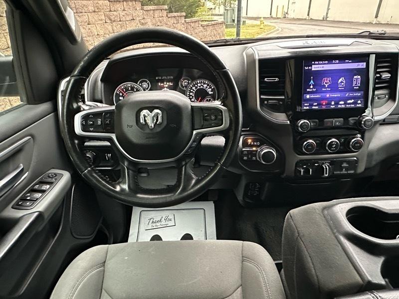 RAM 1500 Big Horn Quad Cab 4WD 2021