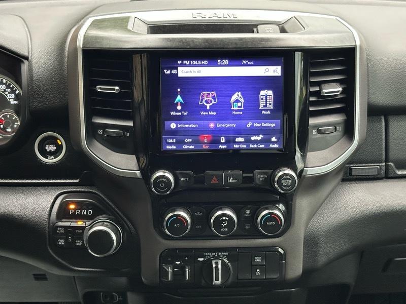 RAM 1500 Big Horn Quad Cab 4WD 2021