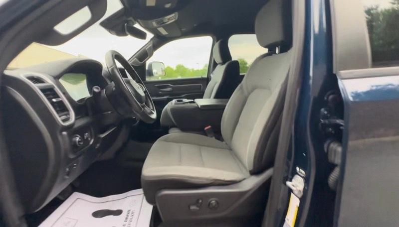 RAM 1500 Big Horn Quad Cab 4WD 2021