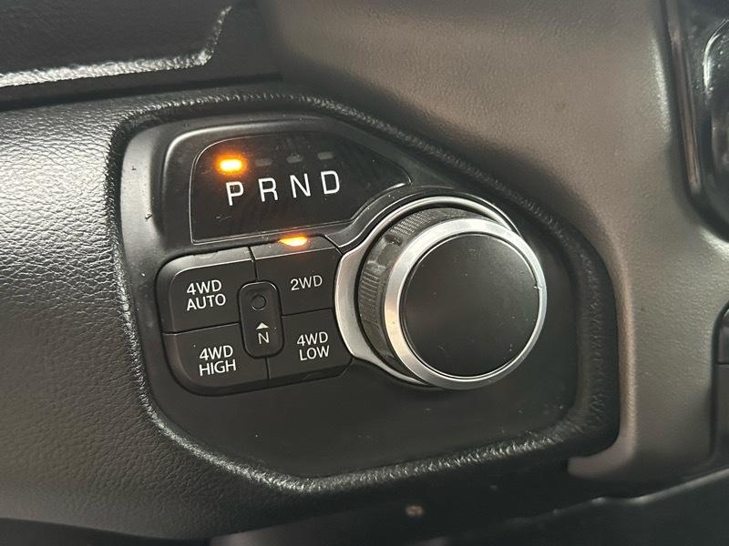 RAM 1500 Big Horn Quad Cab 4WD 2021