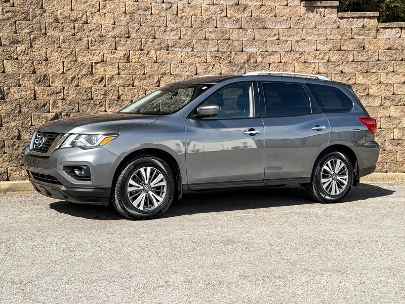 Nissan Pathfinder SL 4WD 2017
