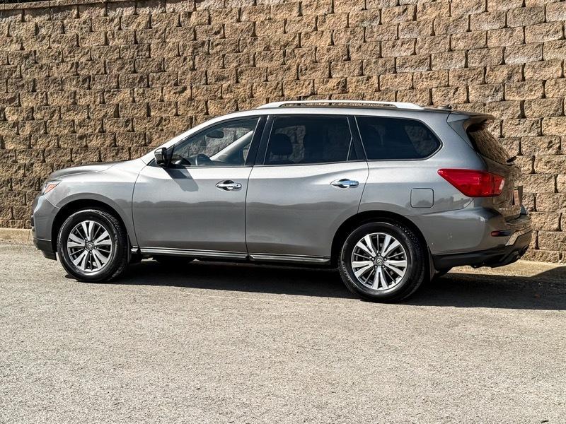 Nissan Pathfinder SL 4WD 2017